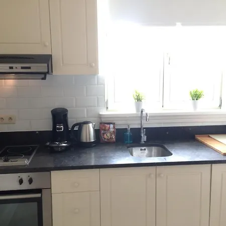 Ima Zurenbourg Charming 7 * Antwerpen